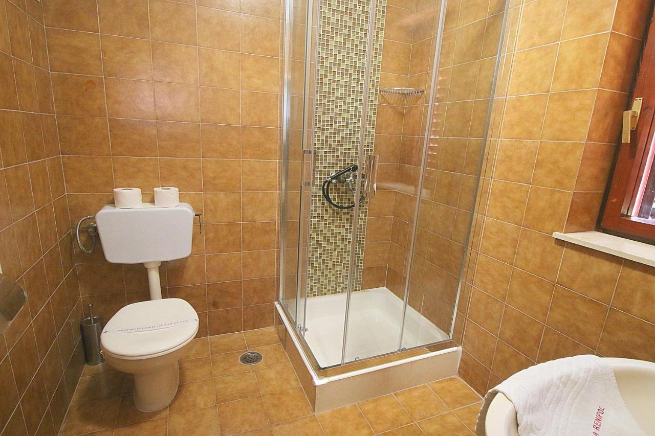 Villa Renipol Adults Only سوتيفان المظهر الخارجي الصورة